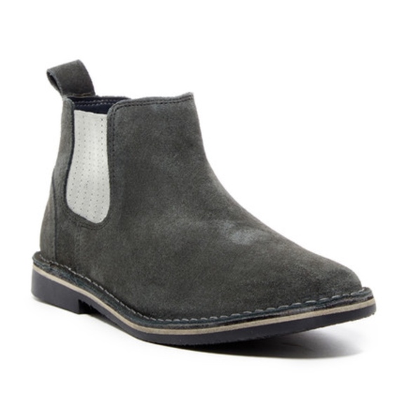 Steve Madden Other - Steve Madden Chelsea Boot size 8 20%off any 2items